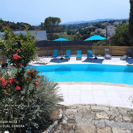 Villas-Piscine Les Mimosas Fréjus Esterno foto
