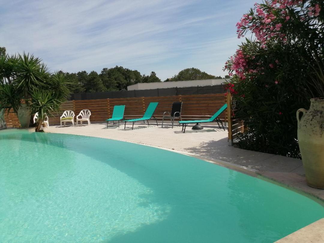 Villas-Piscine Les Mimosas Fréjus Esterno foto
