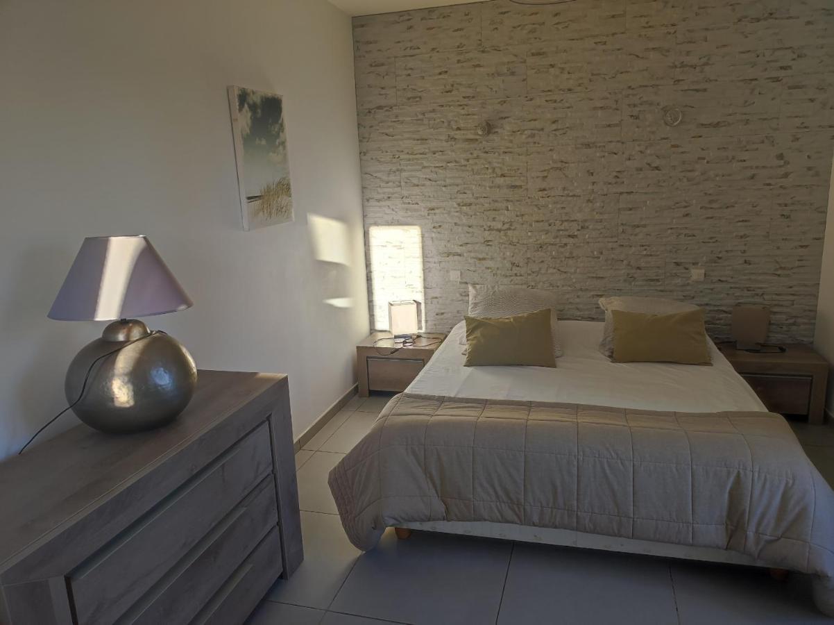Villas-Piscine Les Mimosas Fréjus Esterno foto